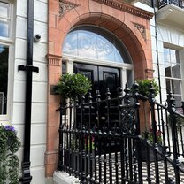 A picture I took outside of the London CIEE building